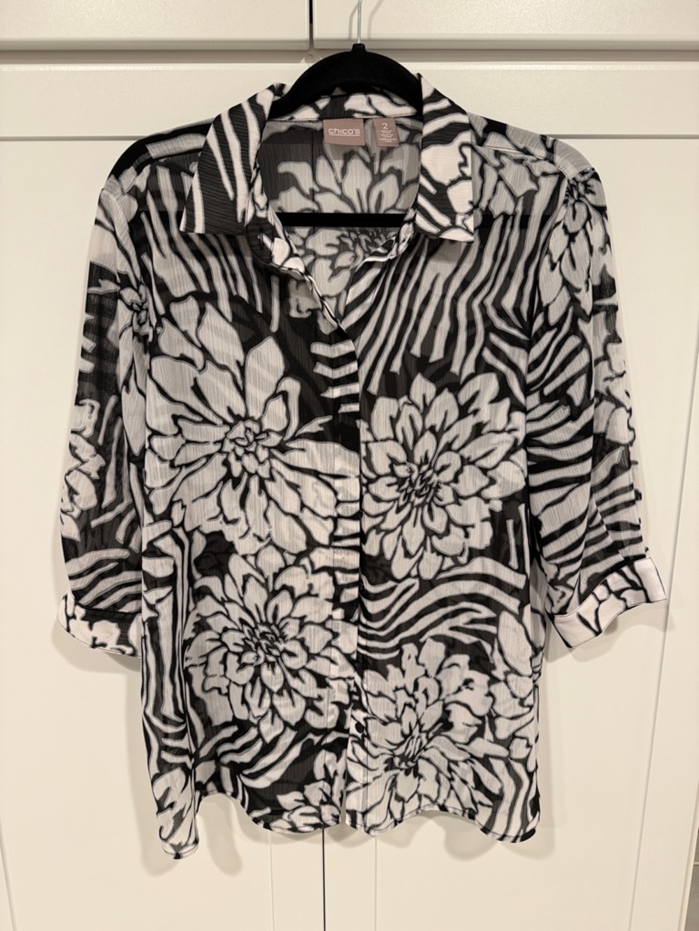 Chico's Black & White Floral Zebra-Print Button Front Shirt